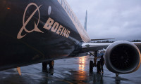 Boeing, 425 milyon dolar zarar etti  
