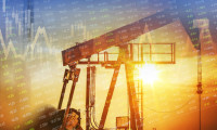 Petrolde üretim kesintisi kararı fiyatları destekliyor