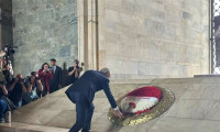 Kılıçdaroğlu, Anıtkabir’i ziyaret etti