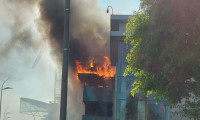 İstanbul'da AVM'de yangın! Alevler kontrol altına alındı