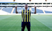 Edin Dzeko, resmen Fenerbahçe'de! İşte yıllık ücreti...