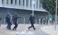 Fransa’da sokaklar savaş alanı: Belçika'ya sıçradı
