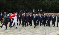 Erdoğan ve yeni kabine üyeleri Anıtkabir'i ziyaret etti
