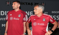 Burak Yılmaz, Beşiktaş'ta: Şenol Güneş'in ekibine katıldı