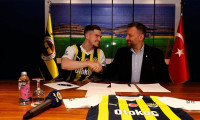 Fenerbahçe yeni transferiyle 4 yıllık sözleşme imzaladı 
