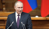 Putin: Ekonomide bu yıl yüzde 2'den fazla büyüme bekliyoruz