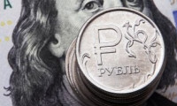 Rus rublesi 15 ayın dibini gördü