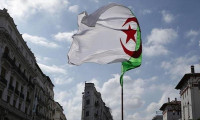 Cezayir'den Filistin'e 30 milyon dolar