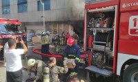 Bayrampaşa'da iş merkezinde yangın!