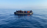 İzmir açıklarında 105 düzensiz göçmen yakalandı