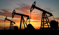 EIA, Brent ham petrol için tahminini yükseltti