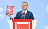 Özgür Özel, CHP Genel Başkanlığı'na aday oldu