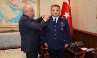 Bakanı Güler, uzaya gidecek ilk Türk pilota rütbesini taktı