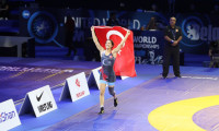 Güreşte dünya şampiyonluğu geldi: Buse Tosun'dan altın madalya