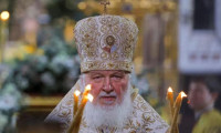Rus zaferi için dua etmeyen papaz ihraçla karşı karşıya 