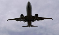 Boeing sorunları devam ediyor: Uçaktan yine parça koptu