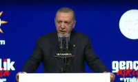 Erdoğan: Gençlerin dinamizmi bizi yeniliyor, güçlendiriyor
