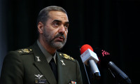 İran Savunma Bakanı'ndan tehdit