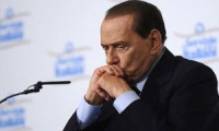 Berlusconi senatodan ihraç edildi
