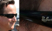 Başbakan'ın çakma gözlüğü