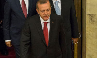 Davutoğlu: Erdoğan'ın liderliğini takip etmeliyiz