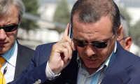 Başbakan Erdoğan, Emre'yi aradı