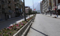 Hakkari'de sokaklar bomboş