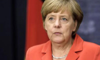 Angela Merkel fenalık geçirdi
