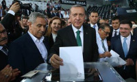 Başbakan Erdoğan 7.5 saattir salonda