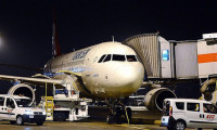 ​THY uçağı Antalya'ya zorunlu iniş yaptı
