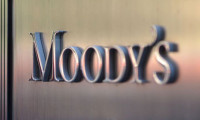 Moody's'den ingiliz bankalara geçer not