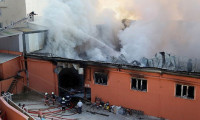 Kocaeli'de galvaniz fabrikasında yangın çıktı