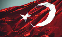 Adana'da Türk bayrağı indirildi