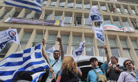 Yunanistan'ı AB kurtaracak