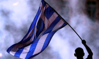 Yunanistan IMF borcu için tehdit ediyor

