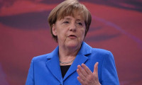 Merkel'den ağır silah uyarısı