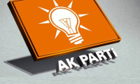 AK Parti'de 2 aday adaylıktan çekildi