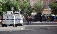 Diyarbakır'da 3 kişi gözaltına alındı