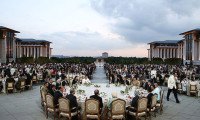 Erdoğan Saray personeliyle iftar yaptı