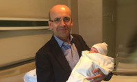 Mehmet Şimşek 3. kez baba oldu