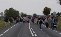Sığınmacılar Viyana'ya yürüyor