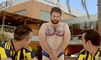 Fenerbahçe'den bikinili gönderme