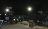 Van'da askeri konvoya saldırı: 13 asker yaralı