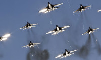 Rus savaş uçakları Türkiye'ye girdi