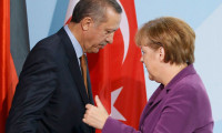 Merkel'le kriz zirvesinde 5 kritik uyarı