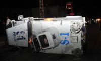 Zırhlı araç devrildi: 8 polis yaralı