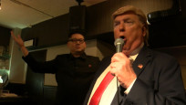 Trump ile Kim'in benzerleri, G-20 esnasında Osaka'da barda sahne aldı