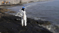 Tsunami dalgaları Peru'da petrol sızıntısına neden oldu