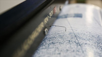 İran 5.7 büyüklüğünde depremle sallandı