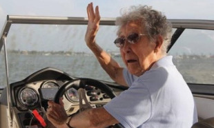90 yaşında dünya turuna çıktı